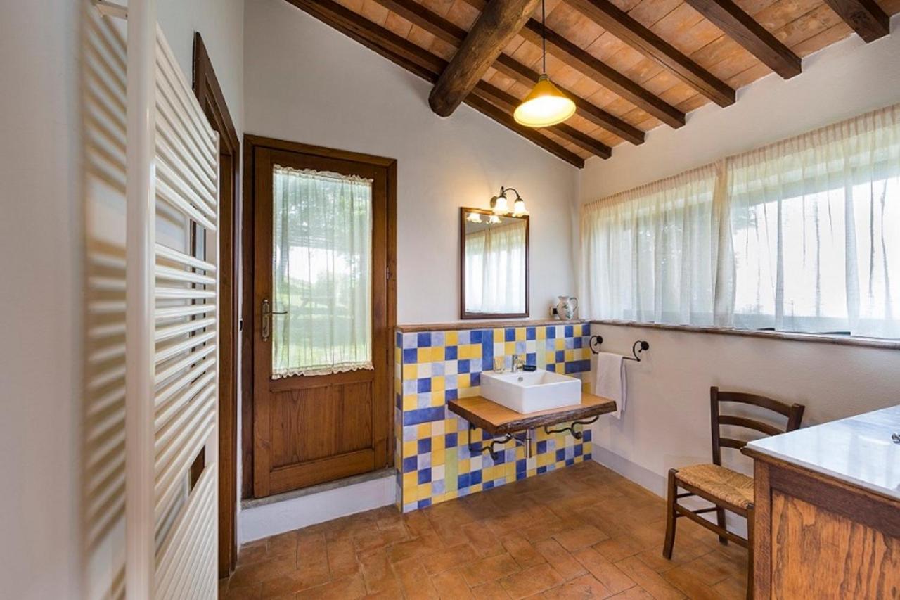 Agriturismo Podere L'Aione 스칸사노 외부 사진
